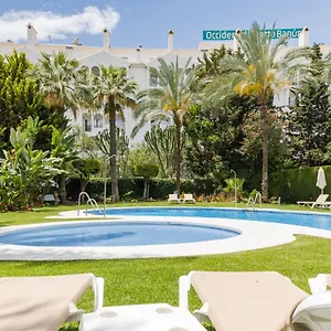 Luxury 2 Bedroom In Puerto Banús, Parking&pool Apartamento Marbella